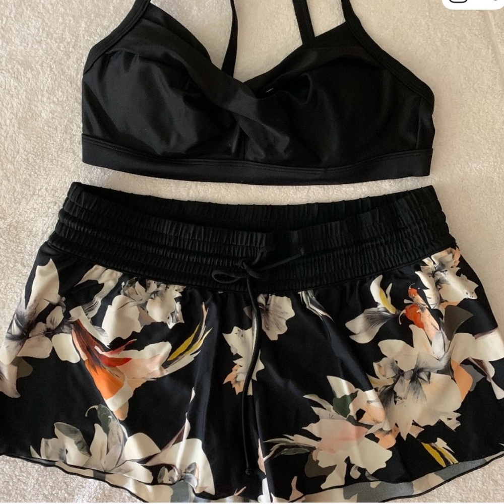 Athleta Black Floral Swim Shorts Small